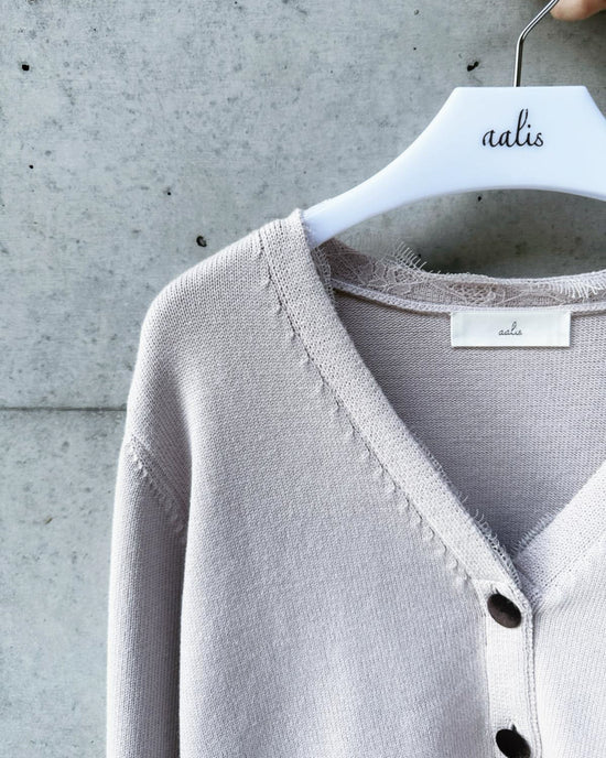 (Pre-order) aalis CHARLEE velvet panel V neck cardigan (Dusty Pink)