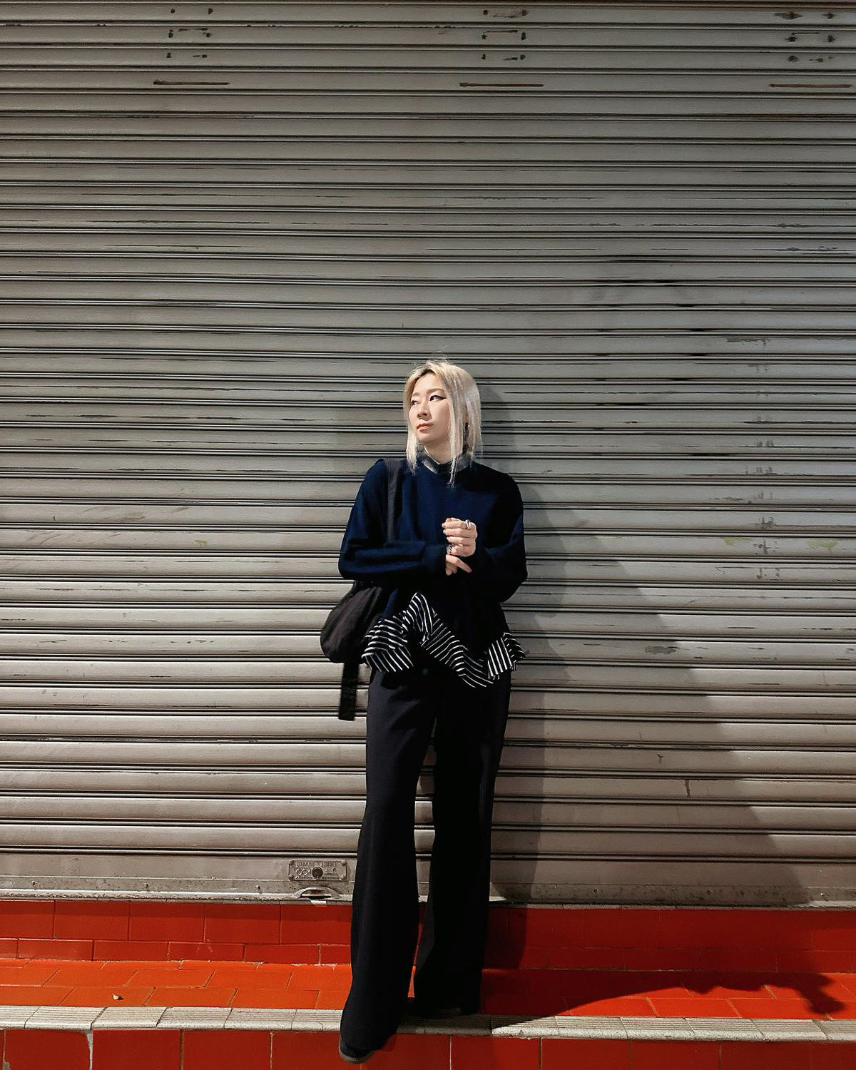 (Pre-order) aalis CARA FW25 ruffle hem sweater (Navy Mix)