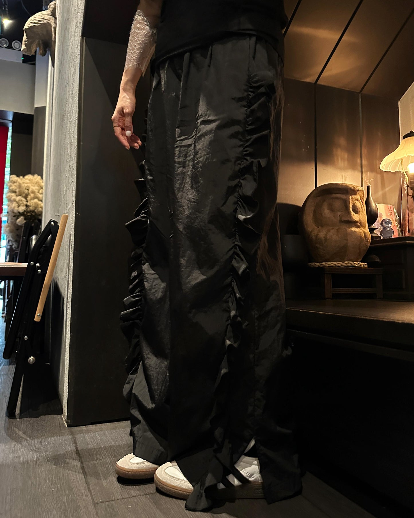 aalis TEIF two side ruffle details pants (Black)