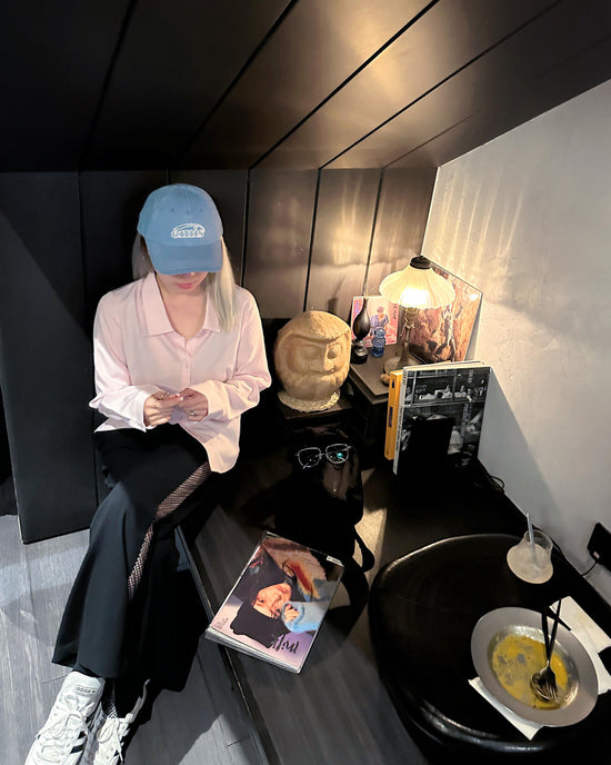 aalis INTI mesh detail low collar shirt (Light pink)