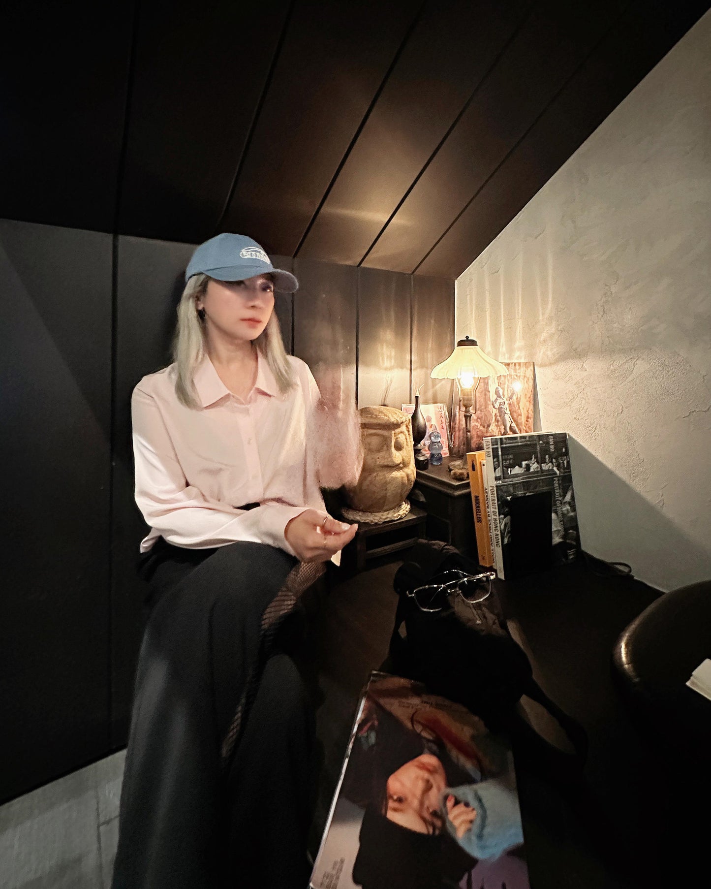 aalis INTI mesh detail low collar shirt (Light pink)