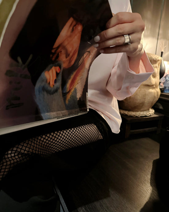 aalis INTI mesh detail low collar shirt (Light pink)