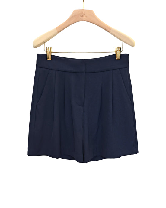 Load image into Gallery viewer, aalis UNA front pleated shorts (Navy)
