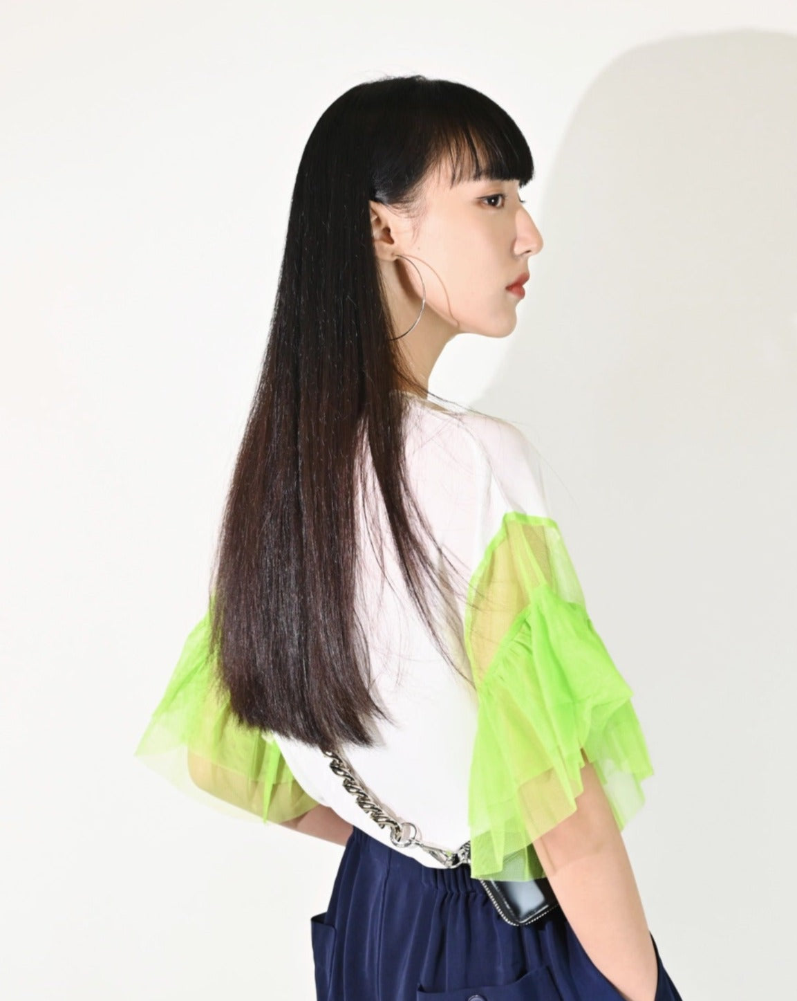 aalis ARTA mesh ruffle drop shoulder top (White green)