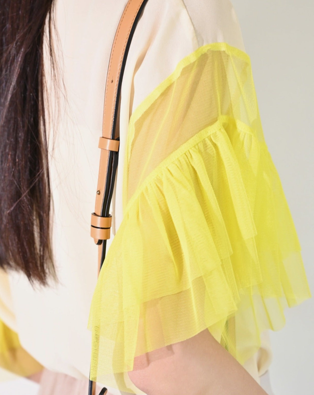 aalis ARTA mesh ruffle drop shoulder top (Yellow)