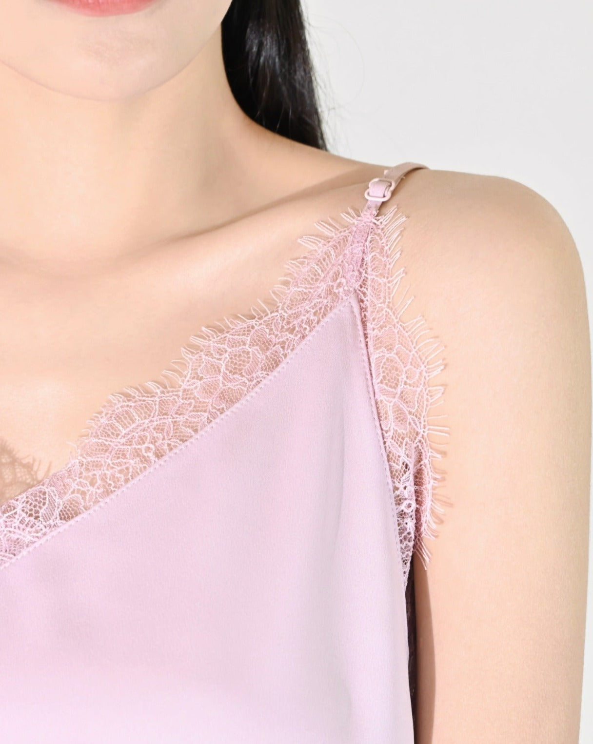 Load image into Gallery viewer, aalis CAMILA lace camisole (Light purple pink)
