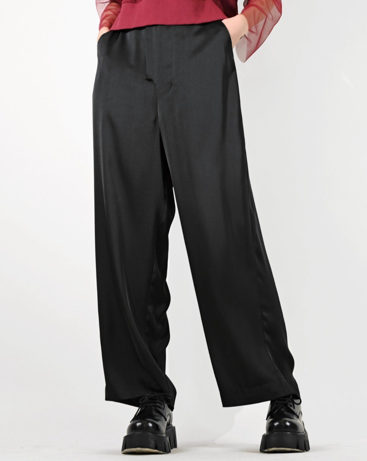 aalis ANGIE silky relaxed pants (Black)