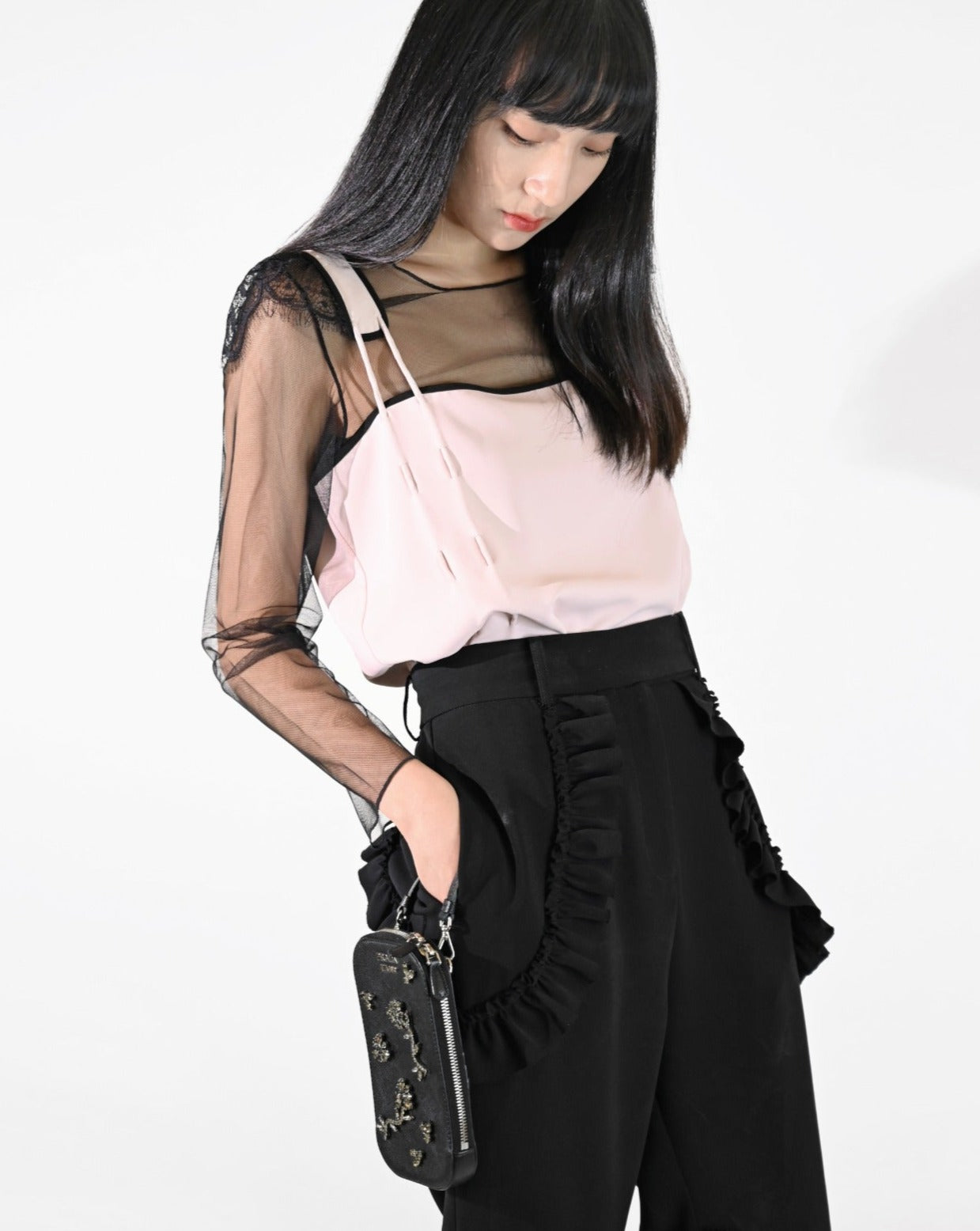 Load image into Gallery viewer, aalis KALINE cap lace string detail sleeveless top (Pink black)
