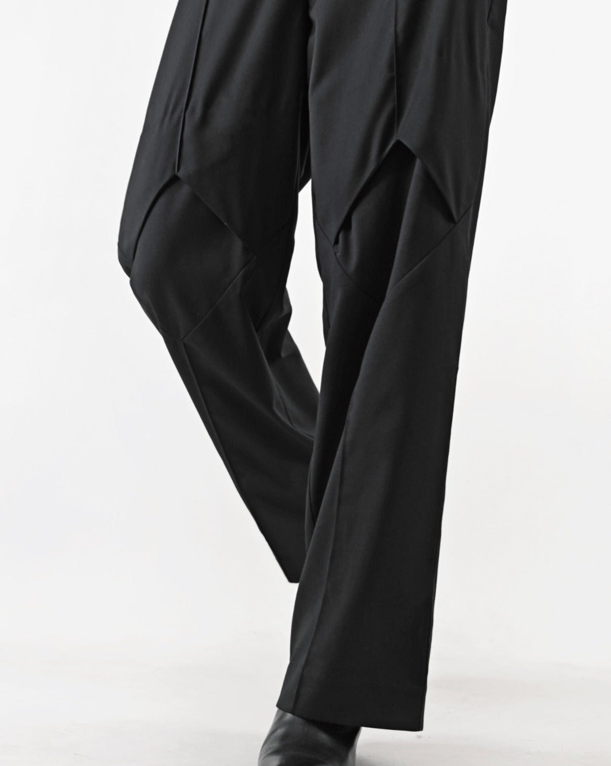 Load image into Gallery viewer, aalis JOSETTE pants (Black)
