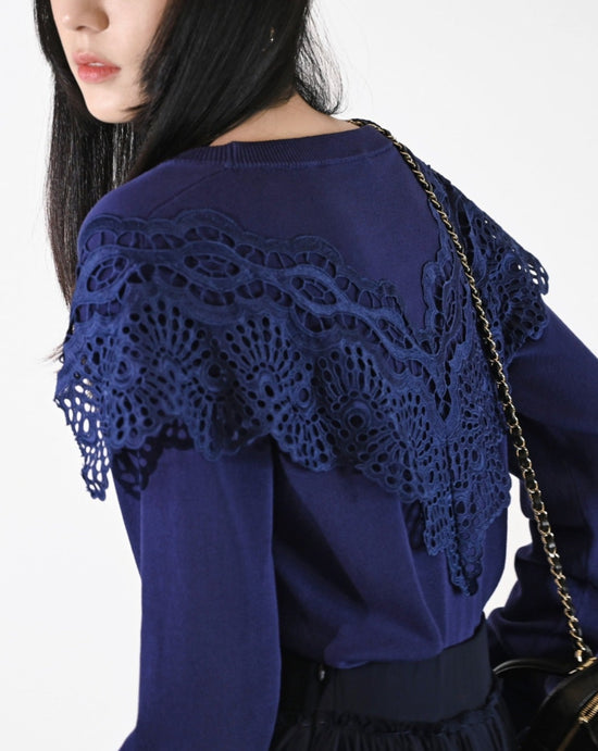 Load image into Gallery viewer, aalis BATINA cotton lace trim detail sweater (Navy)
