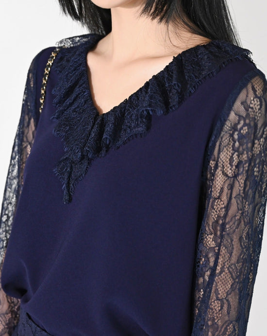 Load image into Gallery viewer, aalis SETTA v lace trimmed neck top (Purple blue)

