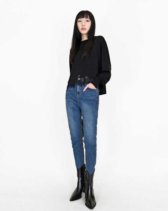 Load image into Gallery viewer, aalis MEEN lace hem sweater (Black)
