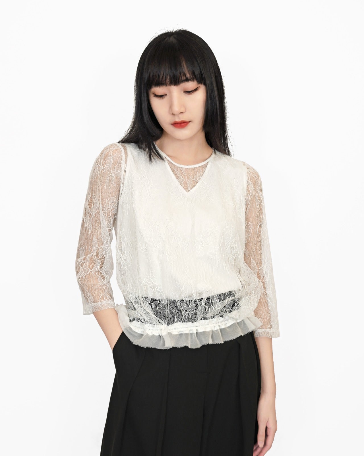 aalis AILEEN bottom ruching ruffle top (White lace)