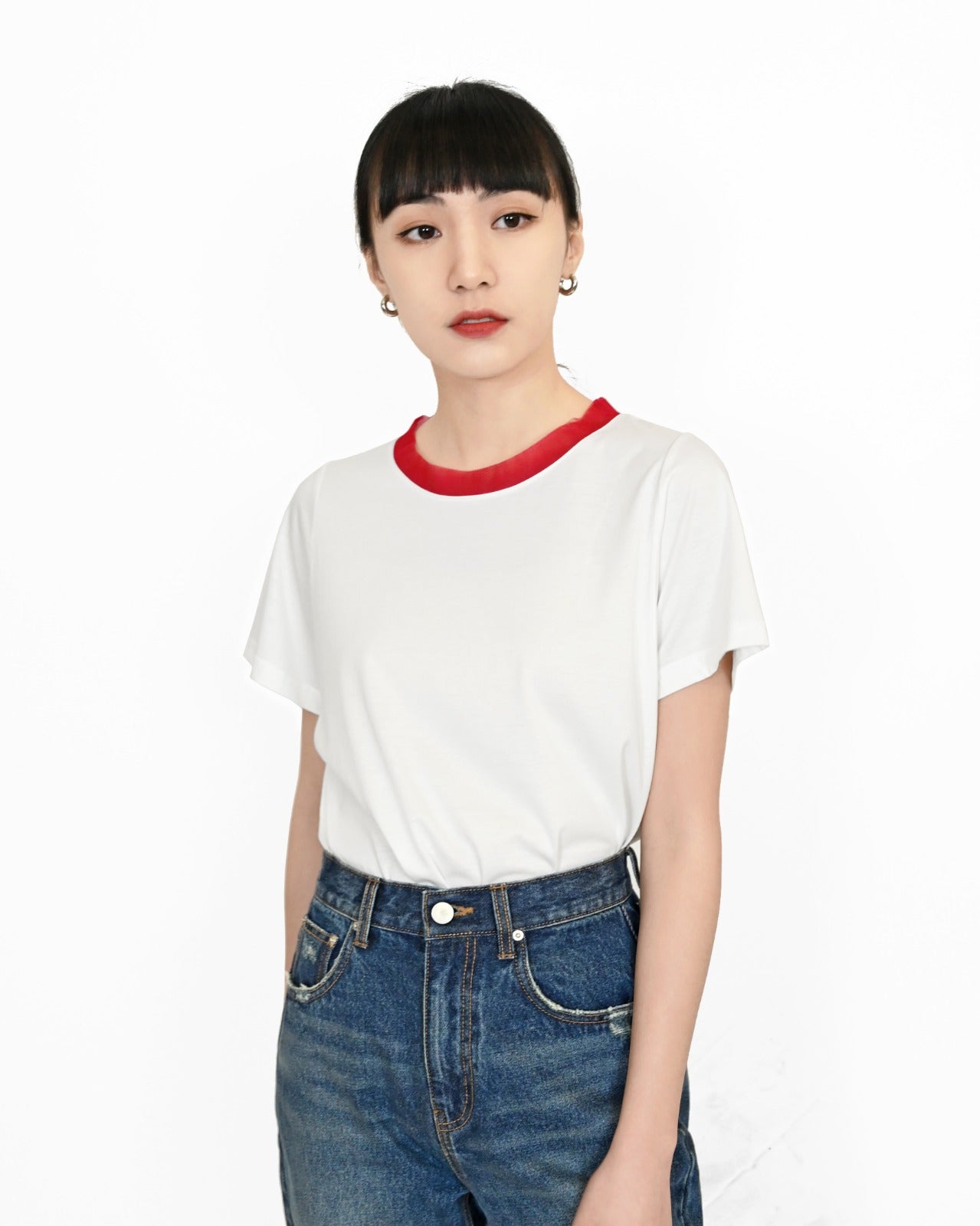 Load image into Gallery viewer, aalis ALTHEA mesh neckline basic tee (White)
