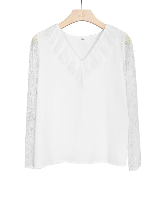 Load image into Gallery viewer, aalis SETTA v lace trimmed neck top (White)
